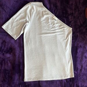 Wilfred One-Shoulder Light Gray Knit Top